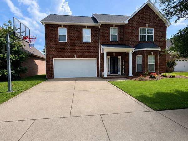809 W Sagewood Dr, Gallatin, TN 37066