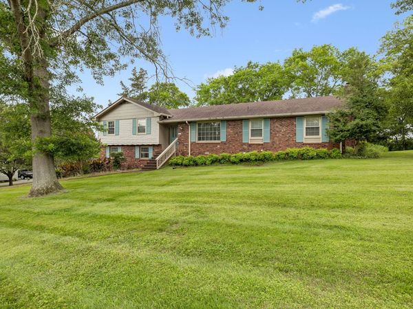 902 W Cynthia Trl , Goodlettsville, TN 37072