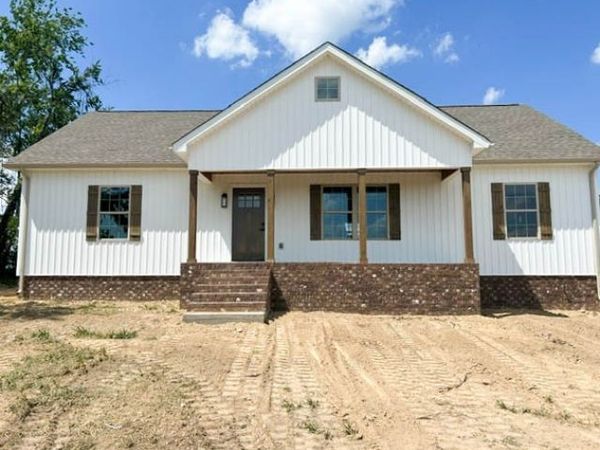 6518 Carter Rd, Westmoreland, TN 37186
