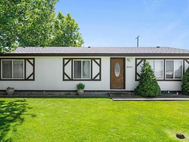 8331 W Yellowstone Ave, Kennewick, WA 99336