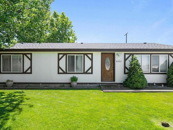 8331 W Yellowstone Ave, Kennewick, WA 99336
