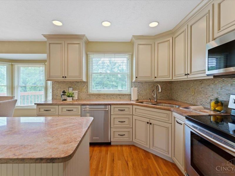 6459 Sherrybrook Drive, Green Township, OH 45248 Photo 10