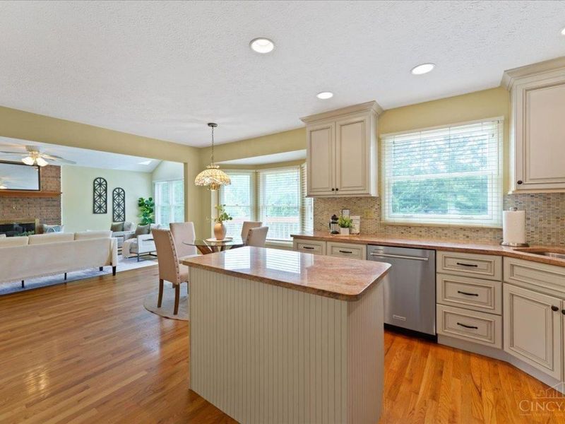 6459 Sherrybrook Drive, Green Township, OH 45248 Photo 12