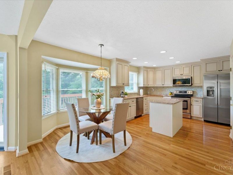 6459 Sherrybrook Drive, Green Township, OH 45248 Photo 6