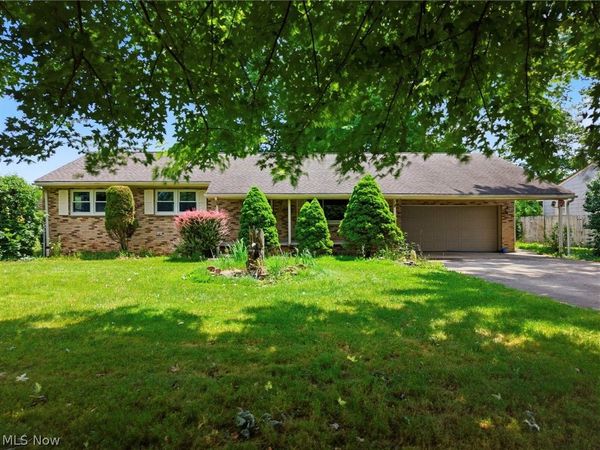 1627 Yolanda Drive, Youngstown, OH 44511