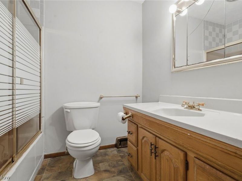 1627 Yolanda Drive, Youngstown, OH 44511 Photo 21