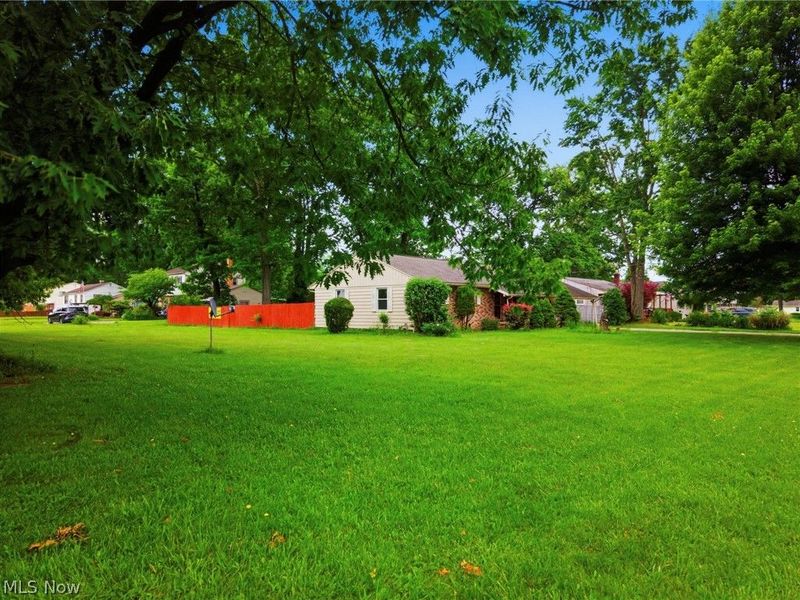 1627 Yolanda Drive, Youngstown, OH 44511 Photo 32