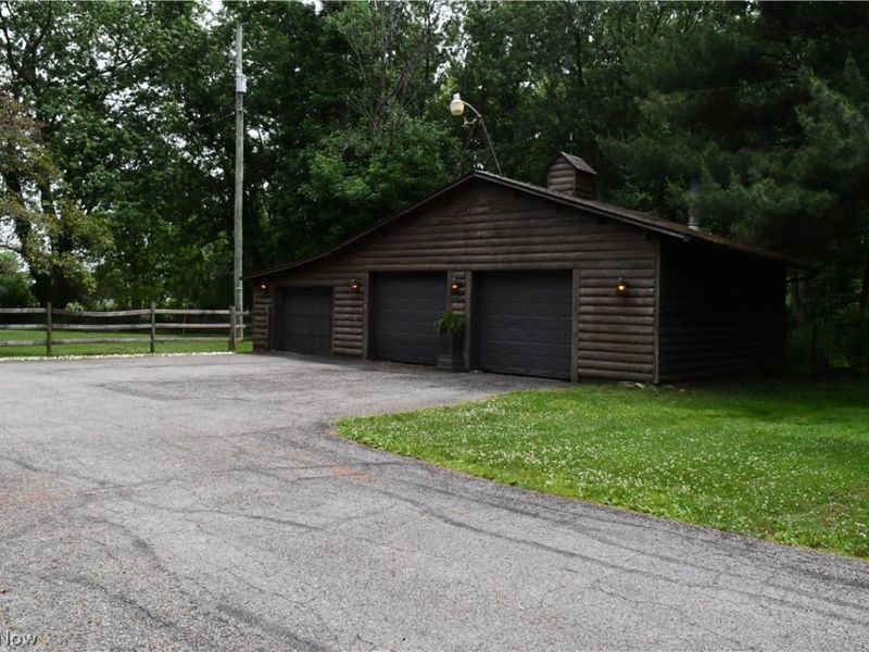 10566 Clapsaddle Avenue NE, Alliance, OH 44601 Photo 16