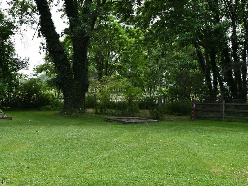 10566 Clapsaddle Avenue NE, Alliance, OH 44601 Photo 21