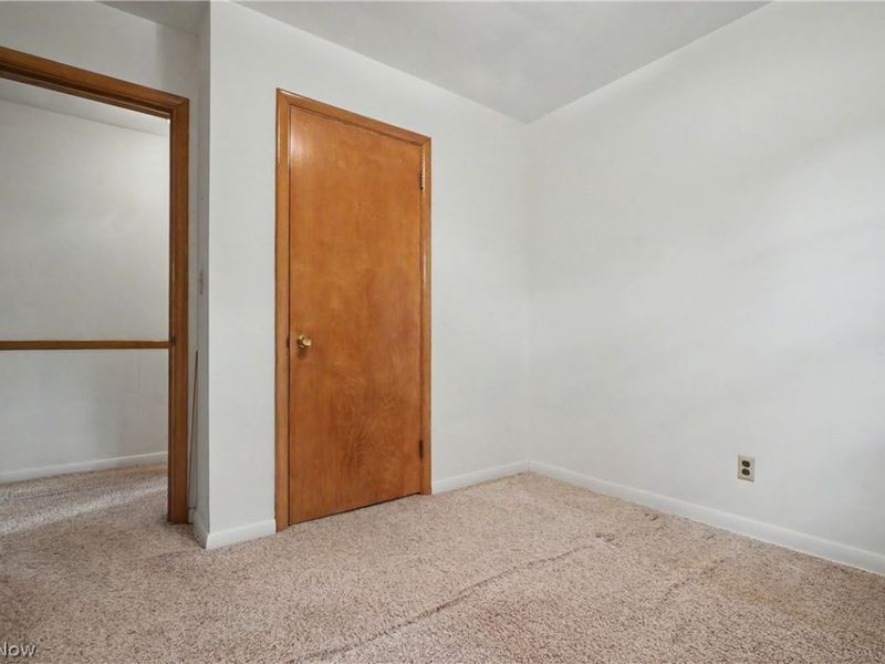 1974 Silver Fox Lane NE, Warren, OH 44484 Photo 18