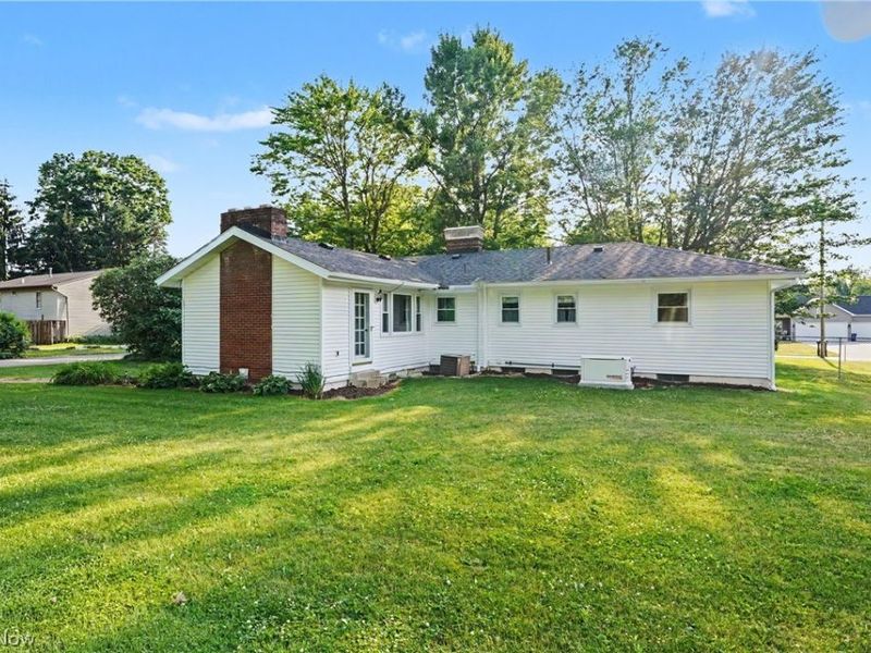 1974 Silver Fox Lane NE, Warren, OH 44484 Photo 30