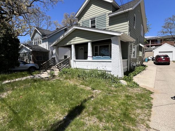 1321 Burton Street SE, Grand Rapids, MI 49507