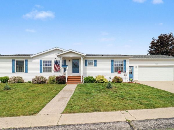 600 Peach Lane, Fremont, MI 49412