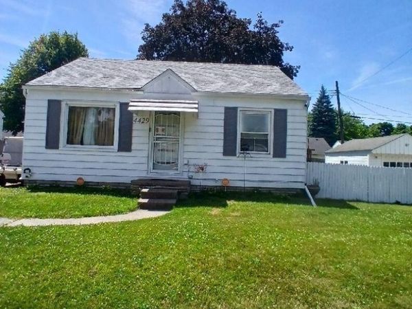 4429 Packard Road, Toledo, OH 43612