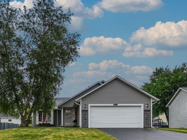 9176 Sierra Road, Woodbury, MN 55125