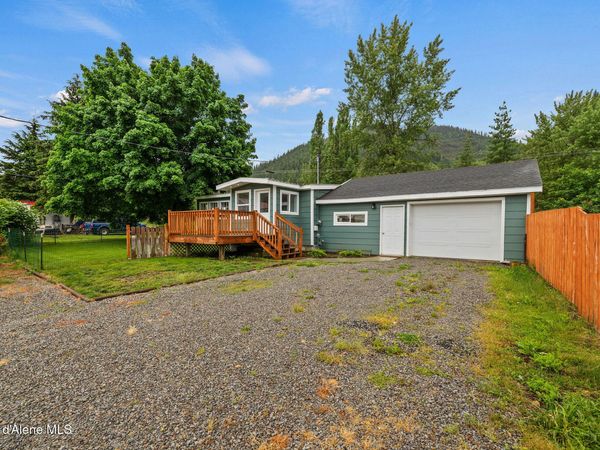 309 1/2 W YELLOWSTONE AVE , Osburn, ID 83849