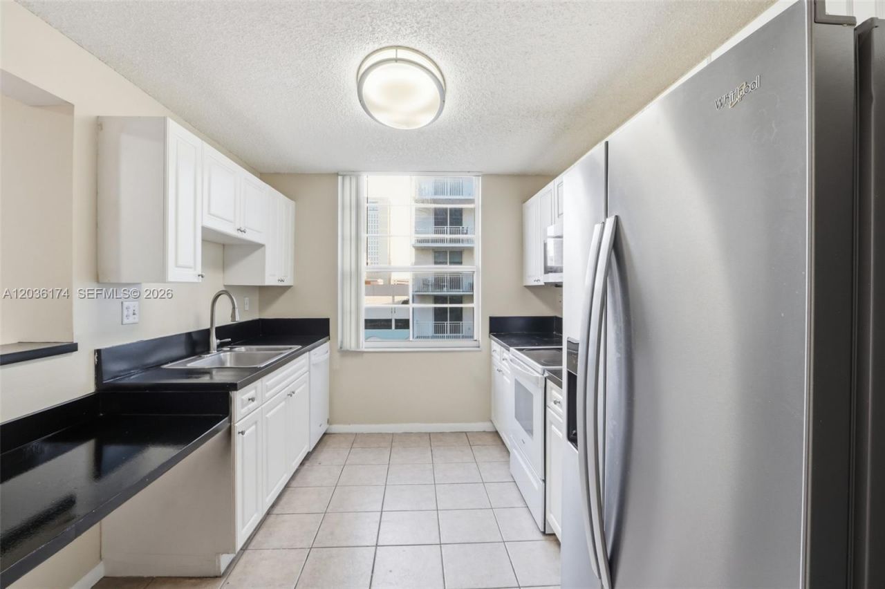520 SE 5th Ave, Unit 2403, Fort Lauderdale, FL 33301 Photo
