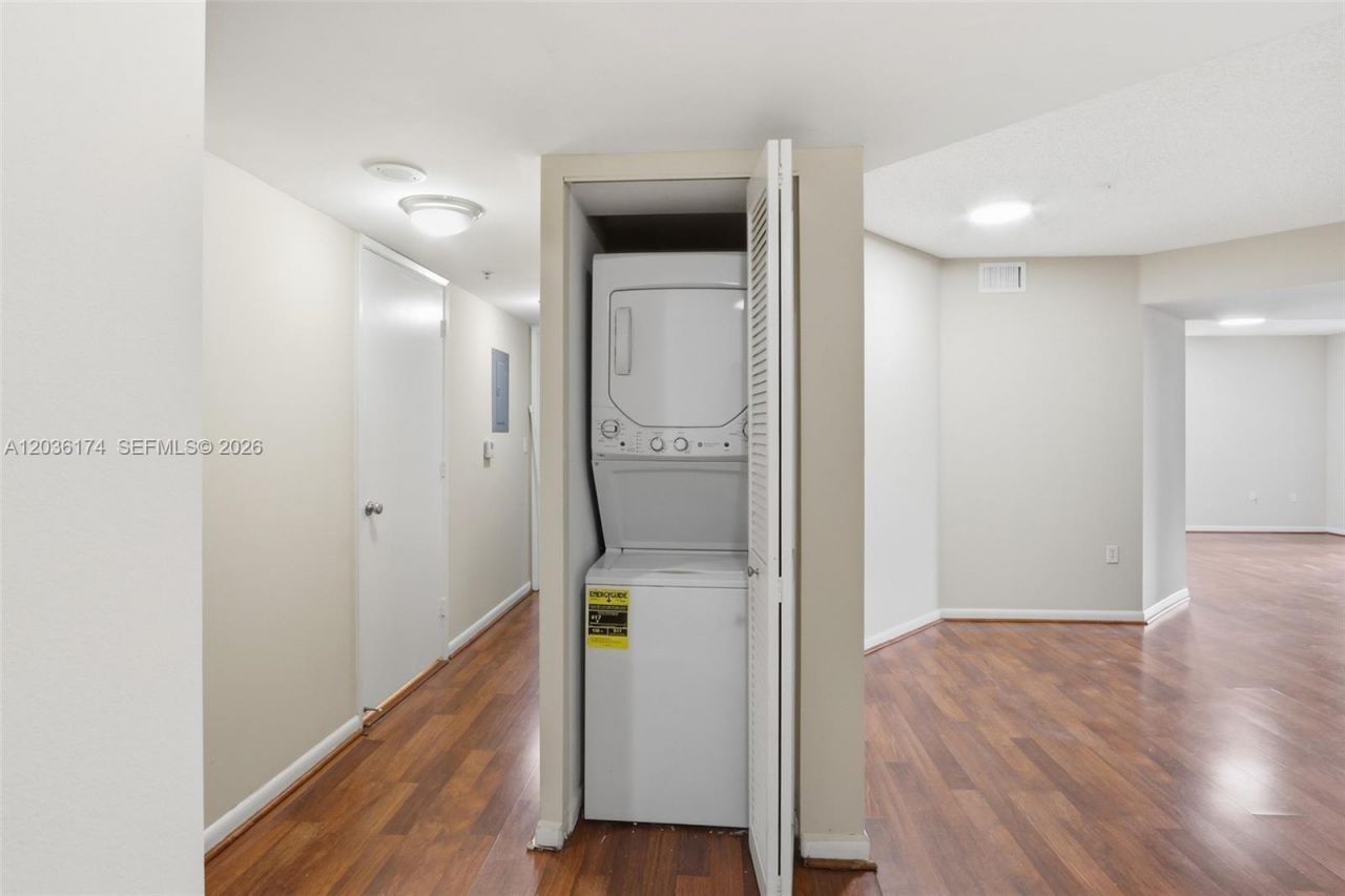 520 SE 5th Ave, Unit 2403, Fort Lauderdale, FL 33301 Photo