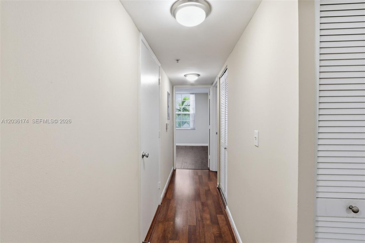 520 SE 5th Ave, Unit 2403, Fort Lauderdale, FL 33301 Photo