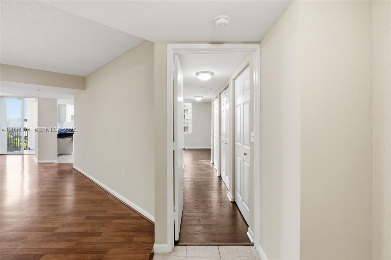 520 SE 5th Ave, Unit 2403, Fort Lauderdale, FL 33301 Photo
