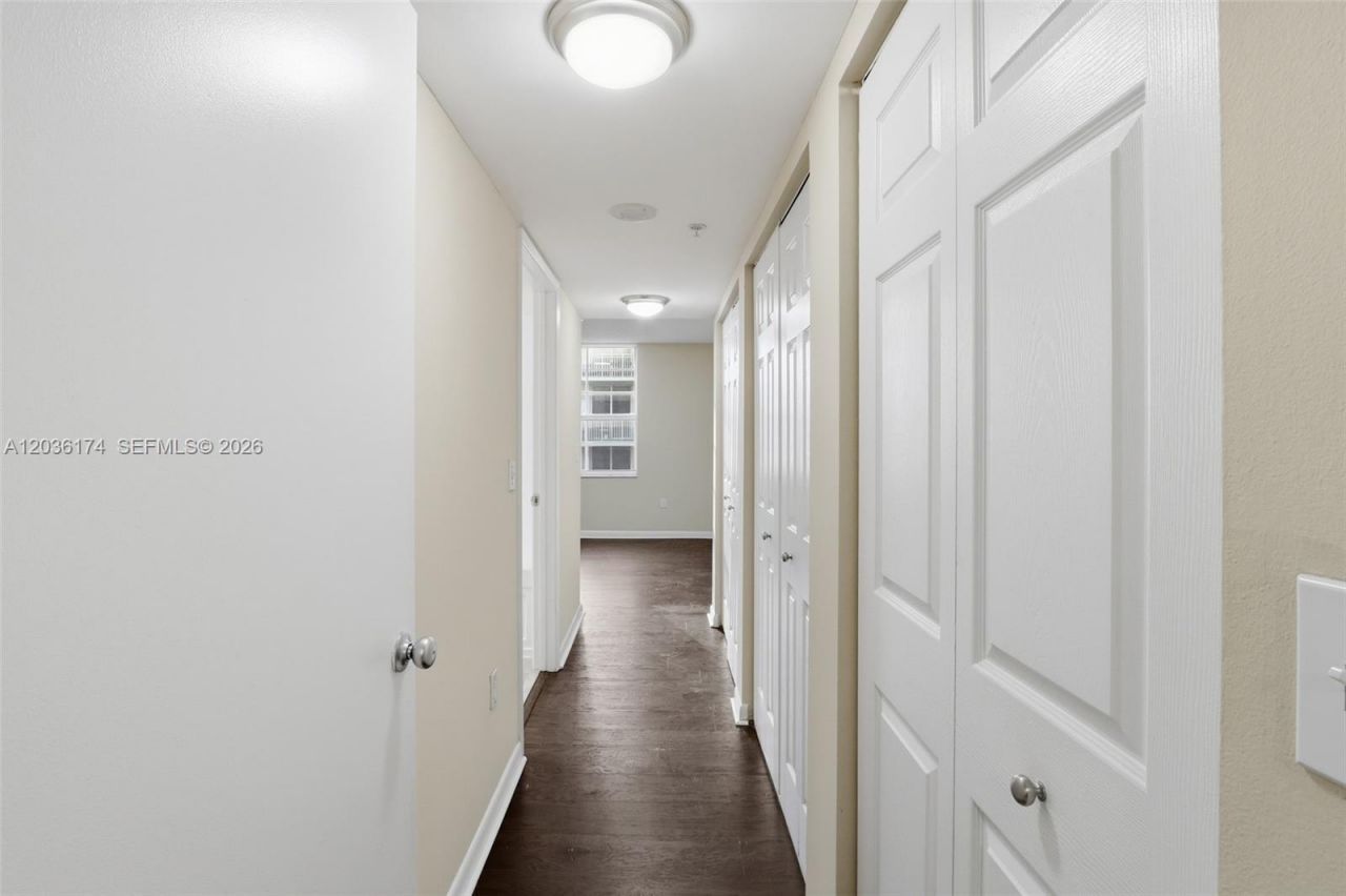 520 SE 5th Ave, Unit 2403, Fort Lauderdale, FL 33301 Photo