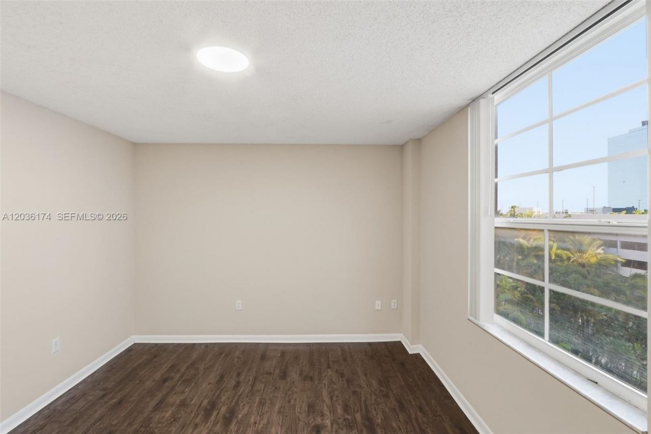 520 SE 5th Ave, Unit 2403, Fort Lauderdale, FL 33301 Photo