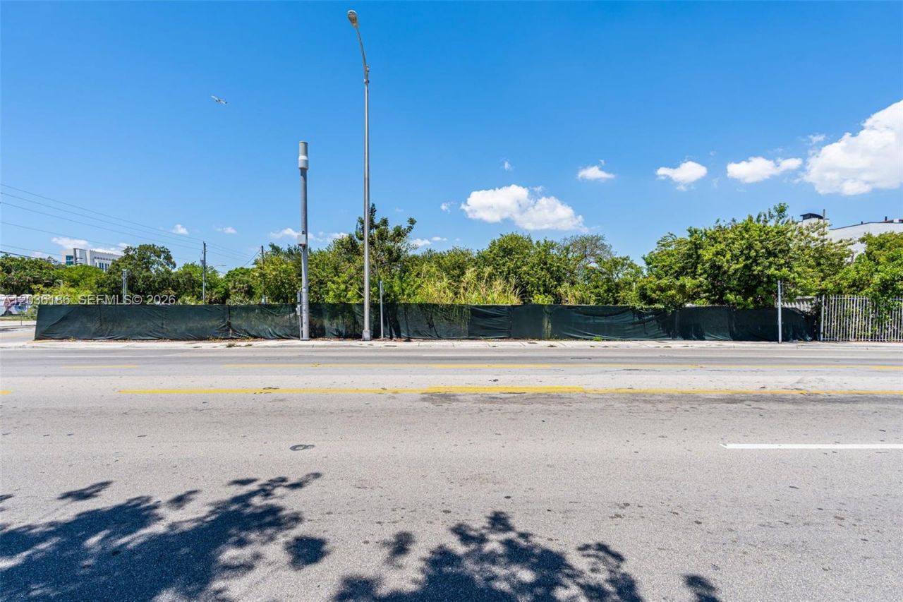 1800 NW 7th Ave, Miami, FL 33136 Photo