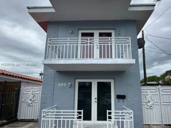 380 W 45th St , Hialeah, FL 33012