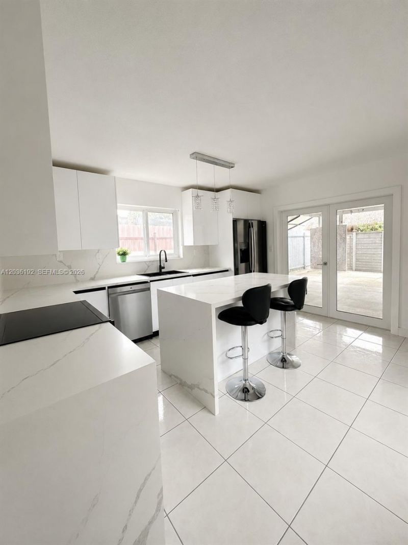 380 W 45th St , Hialeah, FL 33012 Photo