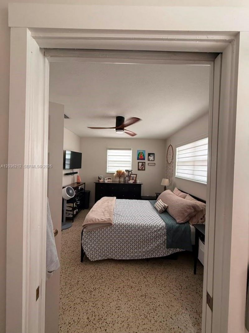 875 W 72nd Pl, Unit 875, Hialeah, FL 33014 Photo