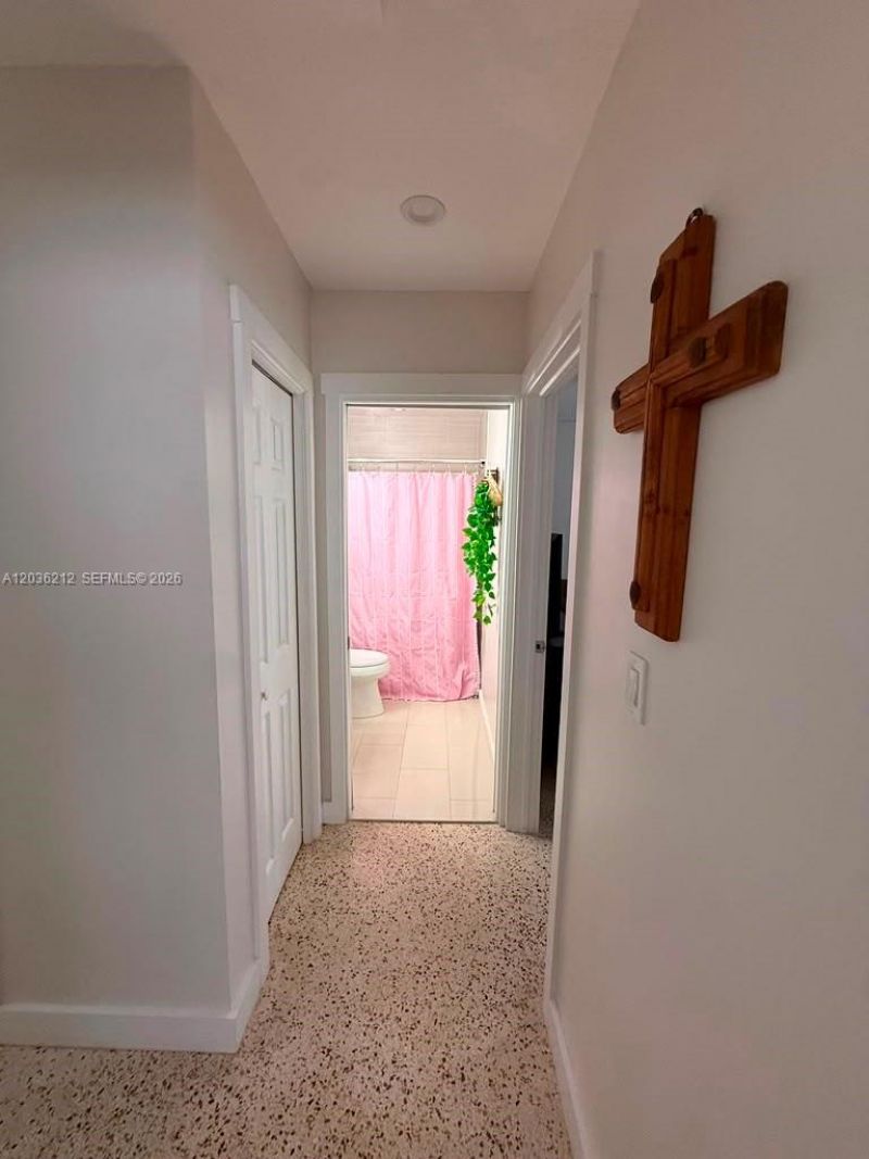 875 W 72nd Pl, Unit 875, Hialeah, FL 33014 Photo