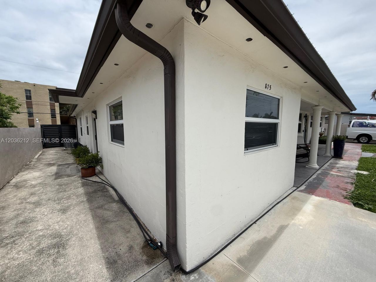 875 W 72nd Pl, Unit 875, Hialeah, FL 33014 Photo