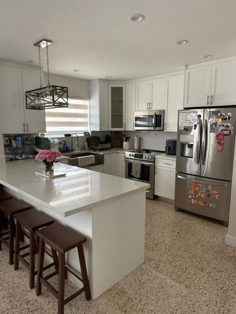 875 W 72nd Pl, Unit 875, Hialeah, FL 33014 Photo