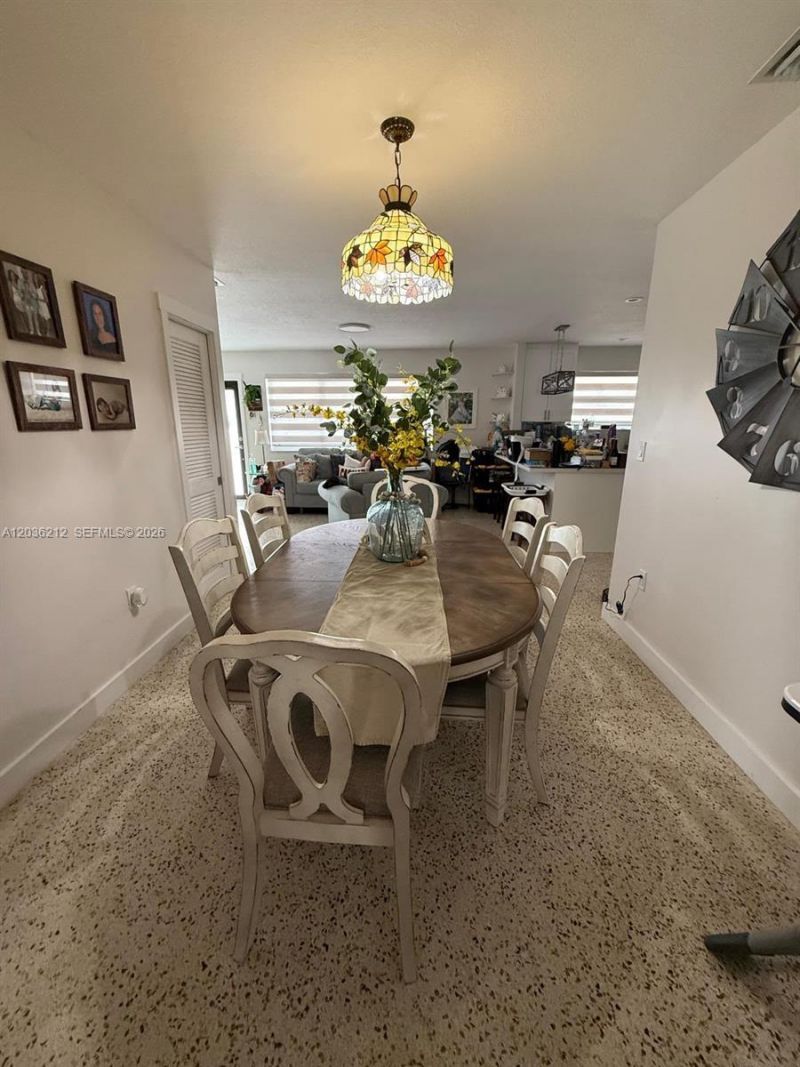 875 W 72nd Pl, Unit 875, Hialeah, FL 33014 Photo