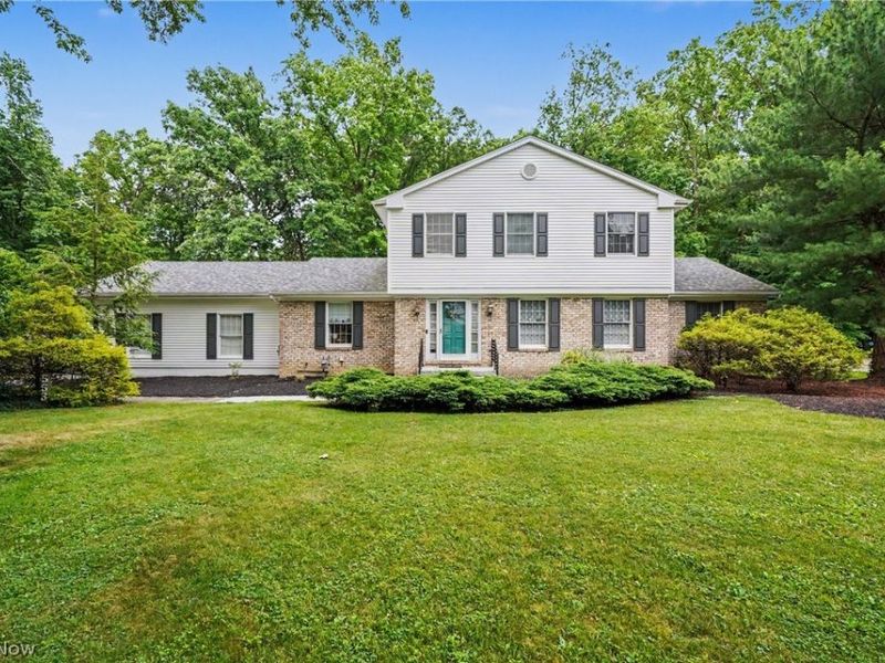 553 N Briarcliff Drive, Canfield, OH 44406 Photo 1
