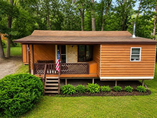 25 Beacon Bay , Lakemoor, IL 60051
