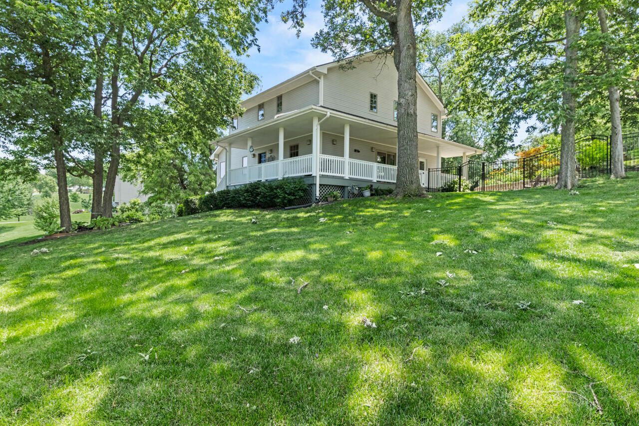 56246 Grande Oak Lane, Glenwood, IA 51534 Main Photo