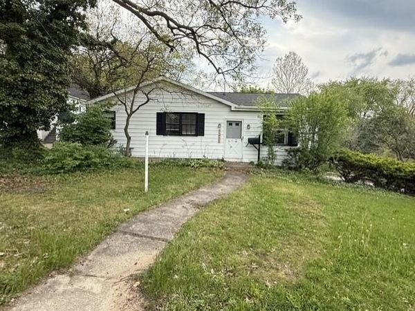 1211 Plymouth Avenue SE, Grand Rapids, MI 49506
