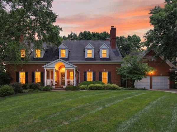11012 Buena Vista Street, Leawood, KS 66211