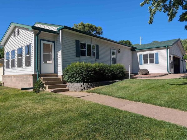 2501 7th St, Sioux City, IA 51105