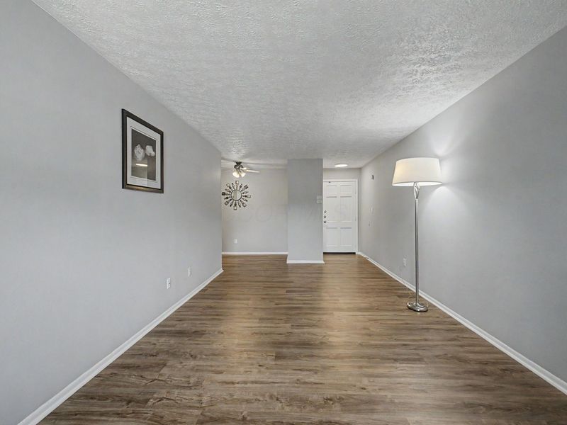 4696 Tarryton Court S, Unit 3H, Columbus, OH 43228 Photo 2