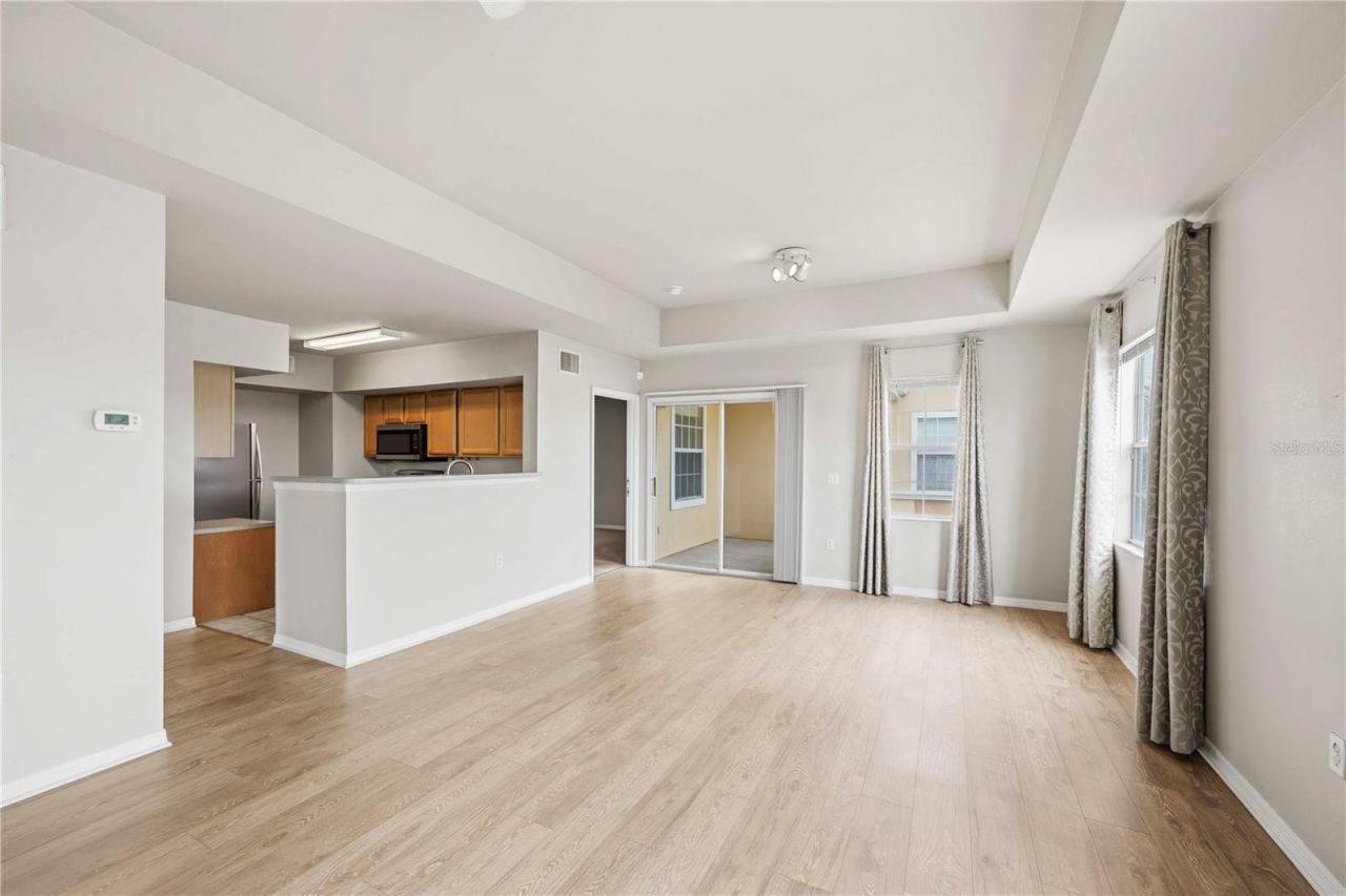1025 Villagio Circle, Unit 208, Sarasota, FL 34237 Photo