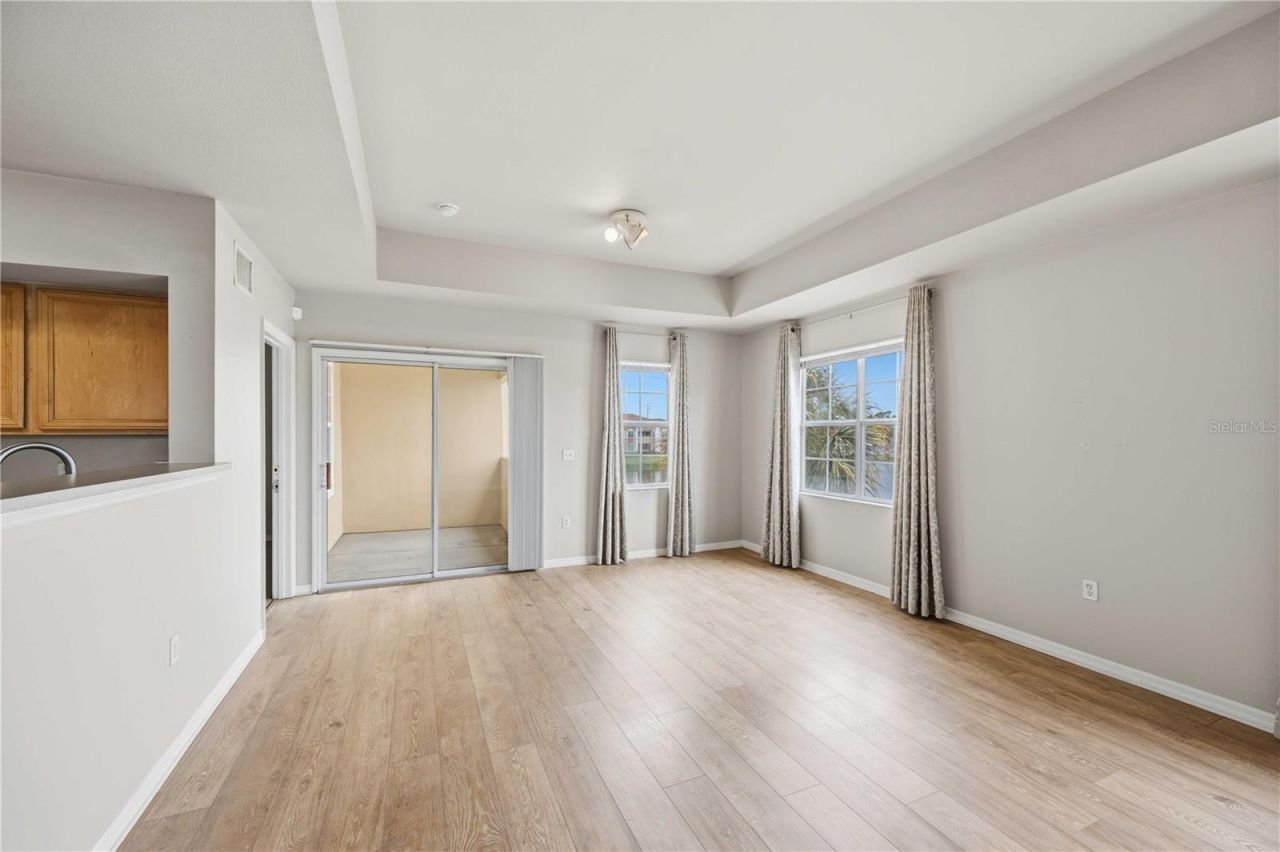 1025 Villagio Circle, Unit 208, Sarasota, FL 34237 Photo