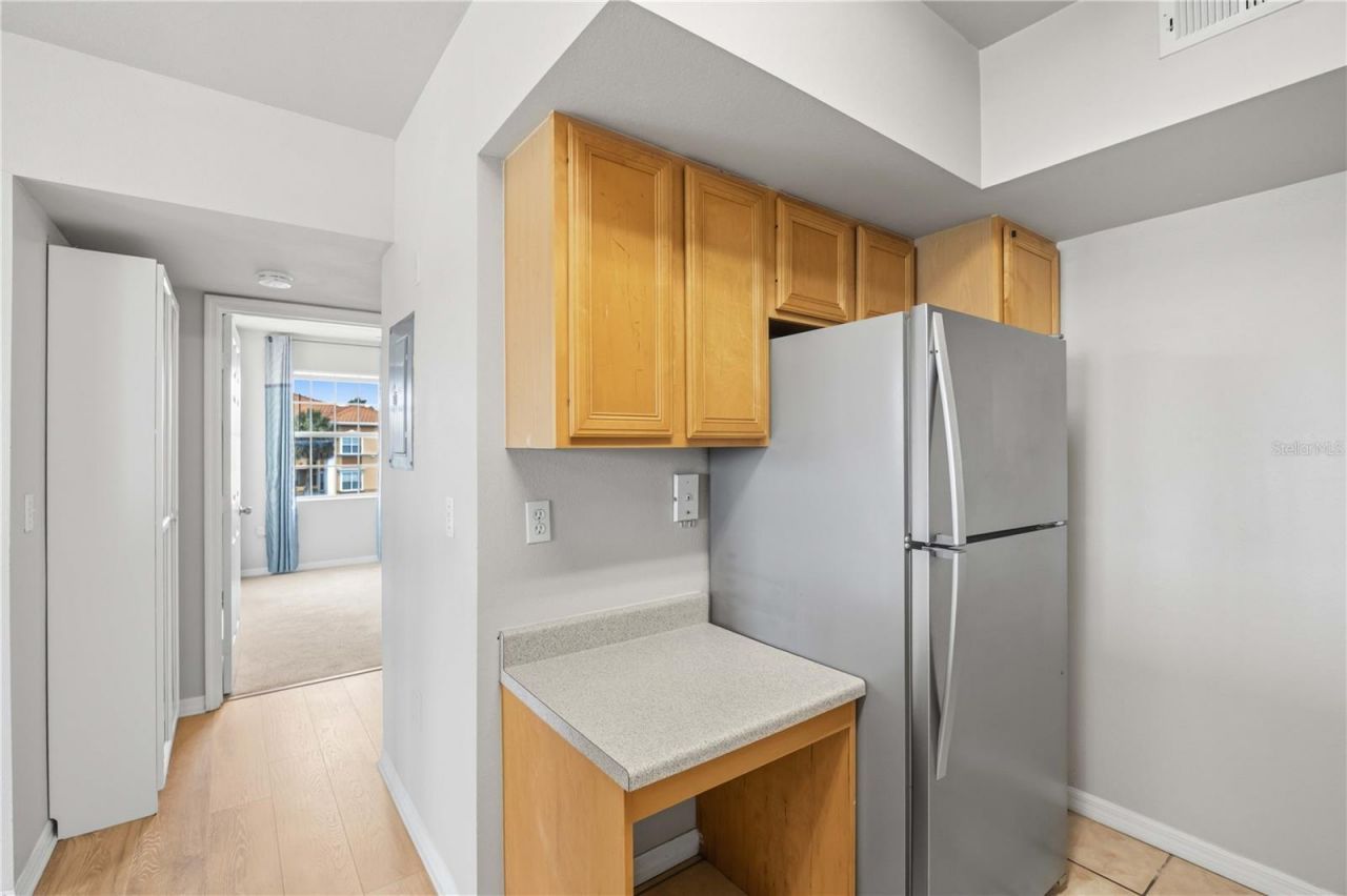 1025 Villagio Circle, Unit 208, Sarasota, FL 34237 Photo