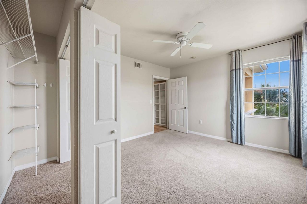1025 Villagio Circle, Unit 208, Sarasota, FL 34237 Photo