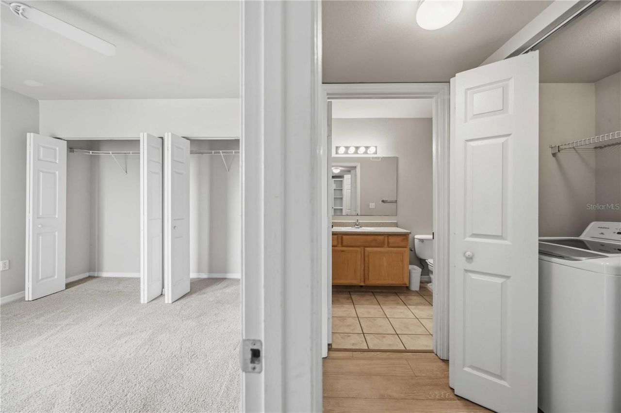 1025 Villagio Circle, Unit 208, Sarasota, FL 34237 Photo