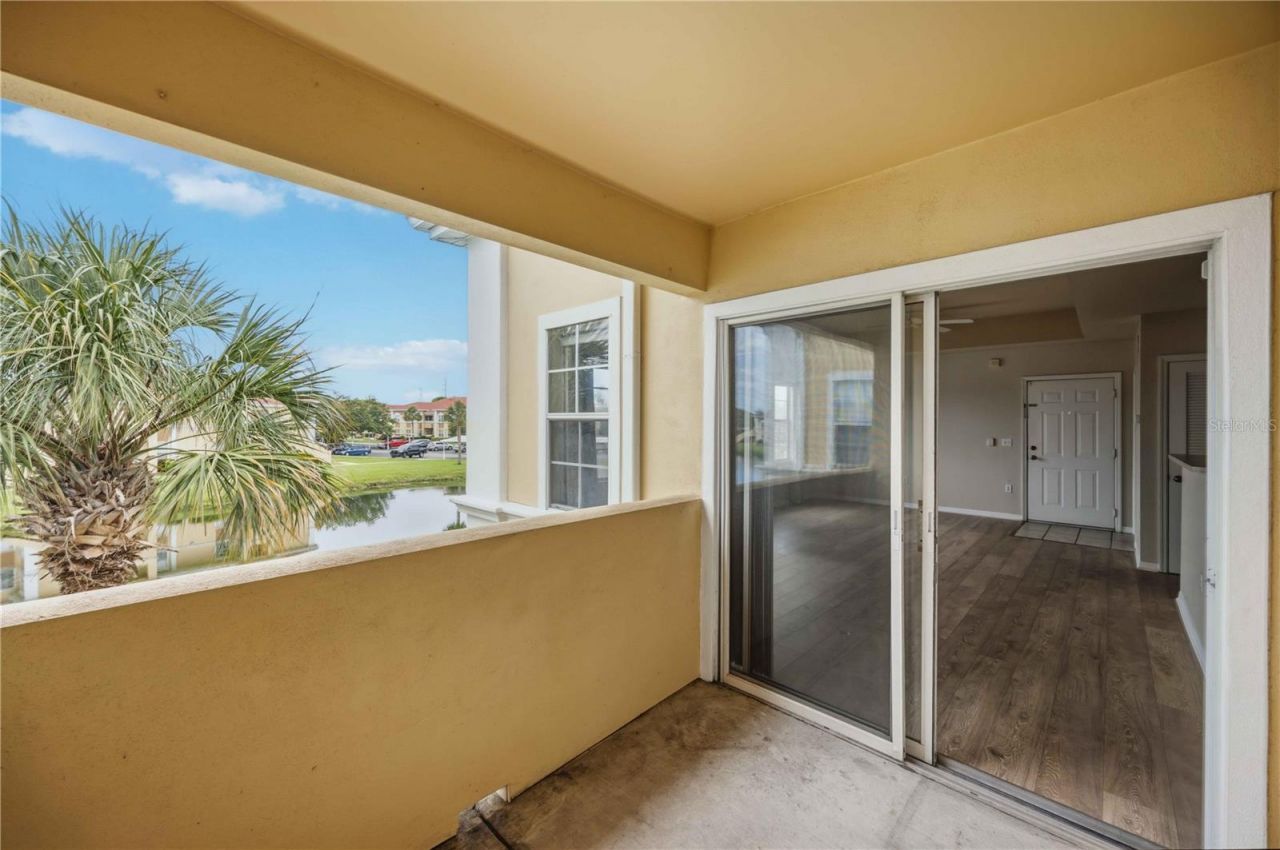 1025 Villagio Circle, Unit 208, Sarasota, FL 34237 Photo