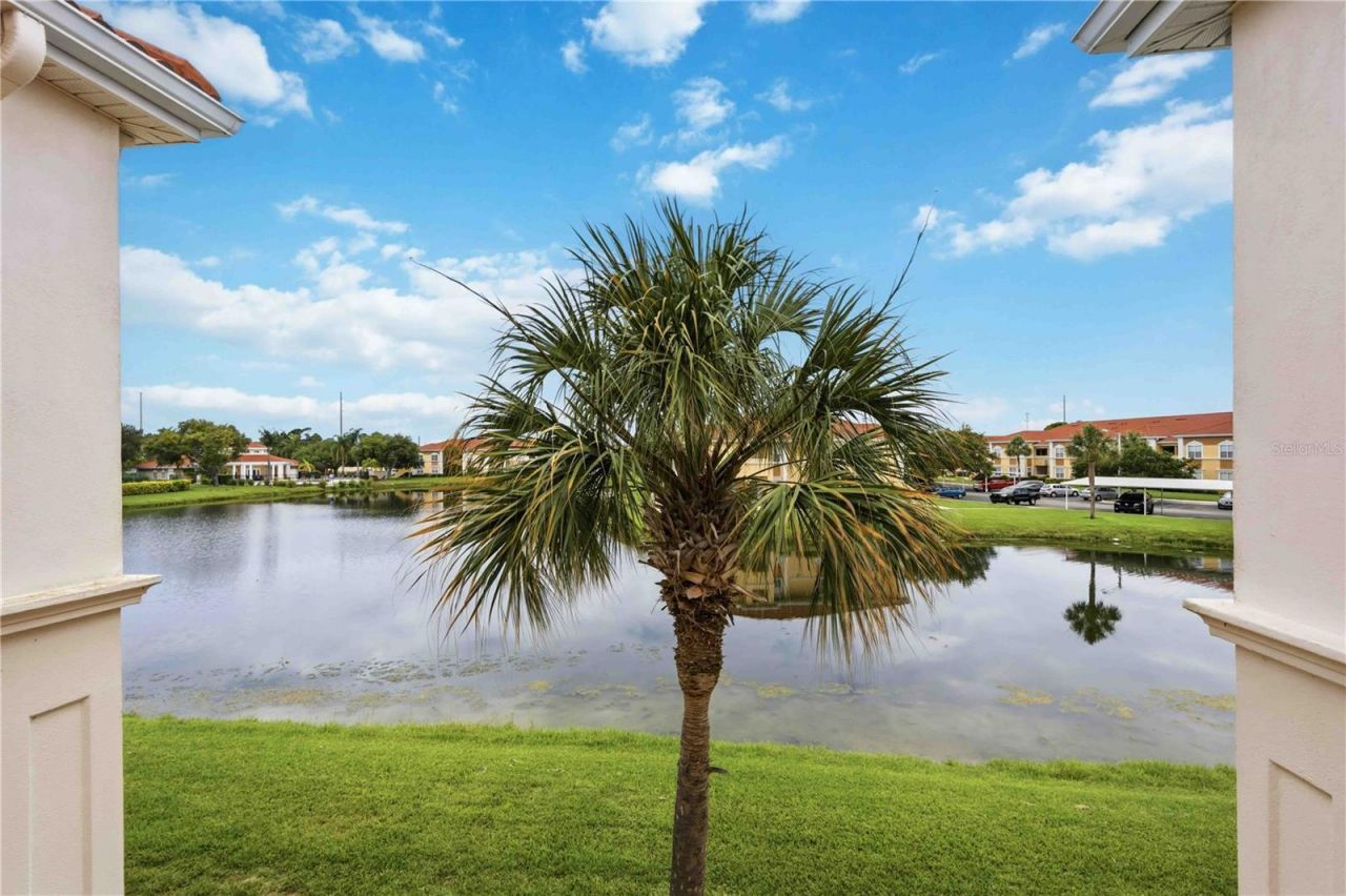 1025 Villagio Circle, Unit 208, Sarasota, FL 34237 Photo