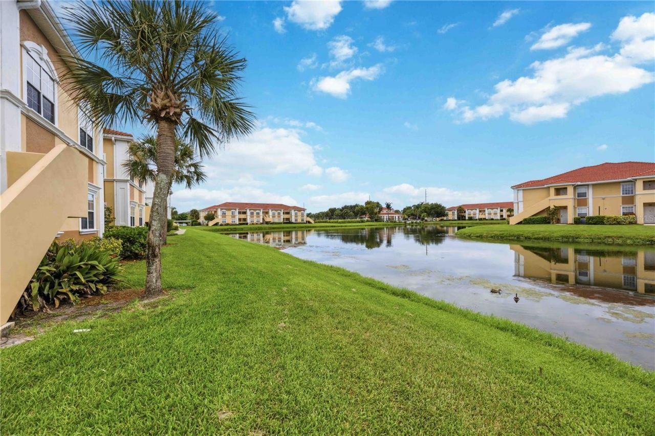 1025 Villagio Circle, Unit 208, Sarasota, FL 34237 Photo