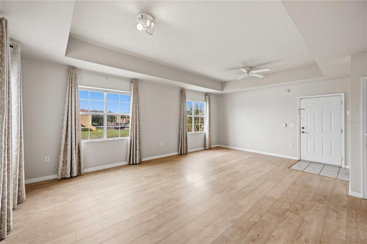 1025 Villagio Circle, Unit 208, Sarasota, FL 34237 Photo